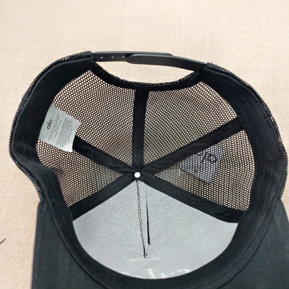 🧢NWT ALO Yoga casual District Trucker Hat - Picture 4 of 4